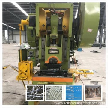 Double strands barbed wire mesh machine